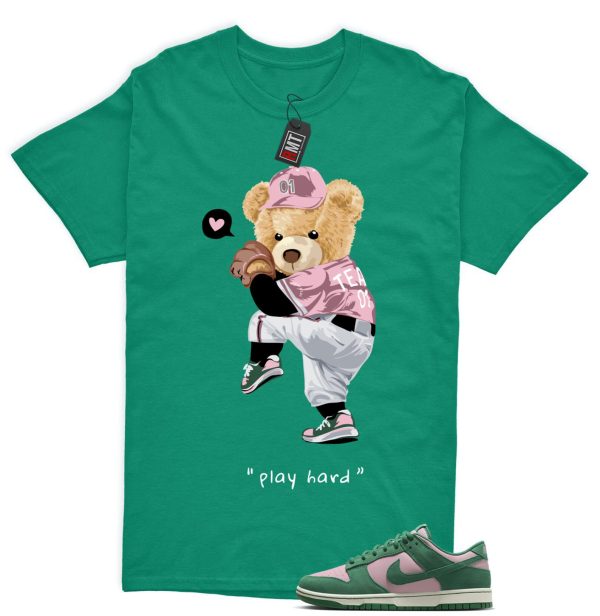 Dunk Low Pink Malachite Medium Soft Sail Match T-shirt, Play Hard Jezsport.com