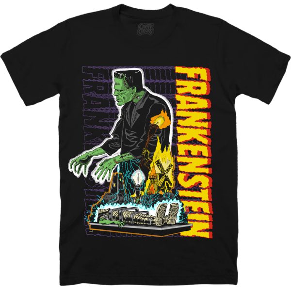 Frankenstein: Retro Monster - T-shirt Funny Halloween Shirt For Halloween Jezsport.com