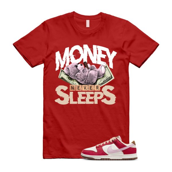 Dunk Bacon Low PRM Sport Red Sheen Sail Medium Brown White T Shirt Match MNS ,FB7910-600 Jezsport.com