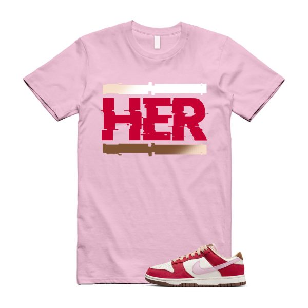 Dunk Bacon Low PRM Sport Red Sheen Sail Medium Brown White T Shirt Match HER ,FB7910-600 Jezsport.com