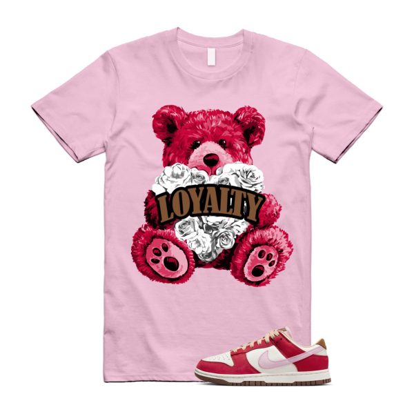 Dunk Bacon Low PRM Sport Red Sheen Sail Medium Brown White T Shirt Match LYLTY ,FB7910-600 Jezsport.com